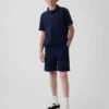 Moderna uniformshorts i khaki för barn