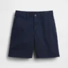Moderna uniformshorts i khaki för barn
