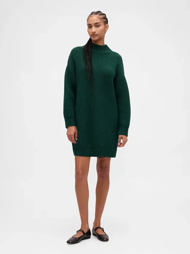 Oversized miniklänning i tröjstil med hög hals