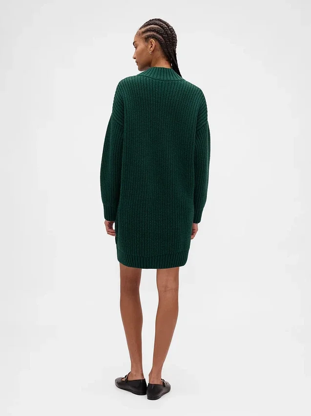 Oversized miniklänning i tröjstil med hög hals