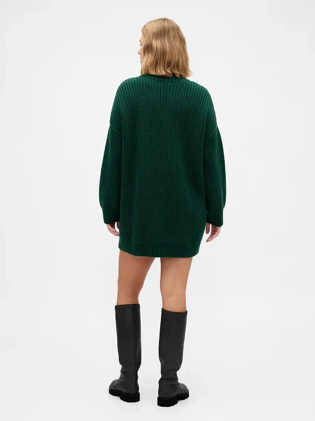 Oversized miniklänning i tröjstil med hög hals