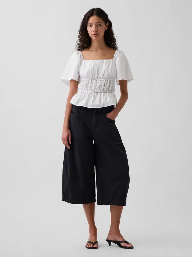 Peplum-top med fyrkantig halsringning