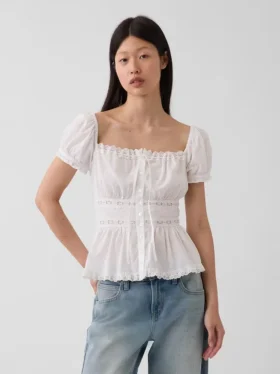 Peplum-top med fyrkantig halsringning och spetskant