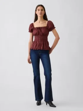 Peplum-top med fyrkantig halsringning och spetskant