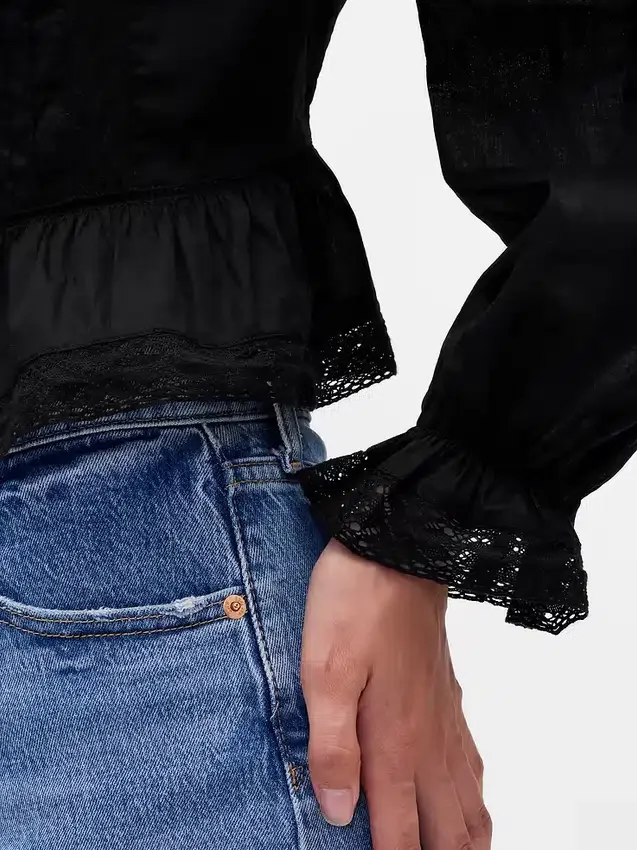 Peplum-top med krage och V-ringning
