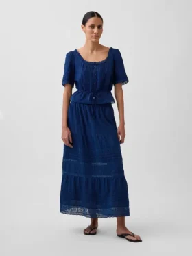 Peplum-top med spetskant
