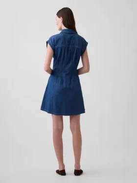 Plisserad miniklänning i denim