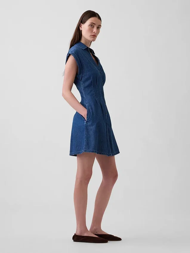 Plisserad miniklänning i denim