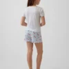 Pyjamas-set för barn i återvunnen ribbstickad tröja och shorts