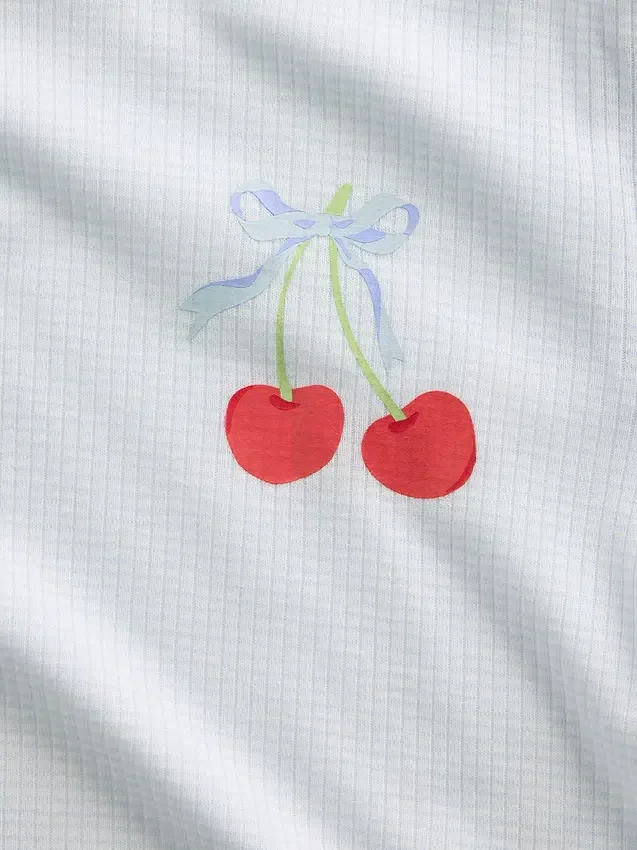 Pyjamas-set för barn i återvunnen ribbstickad tröja och shorts