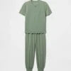 Pyjamas-set med joggingsbyxor i återvunnet material för barn