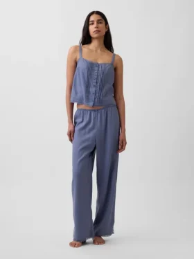 Pyjamasbyxor i linneblandning med spetskant