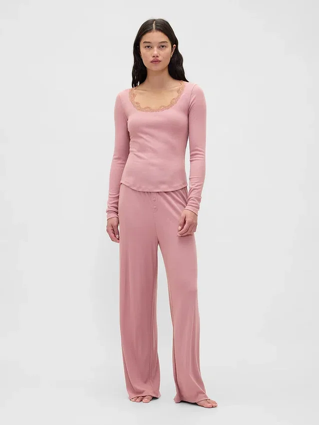 Pyjamasöverdel med mini-ribb och spetskant