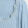 Pyjamasöverdel med mini-ribb och spetskant
