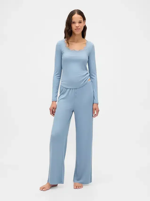 Pyjamasöverdel med mini-ribb och spetskant