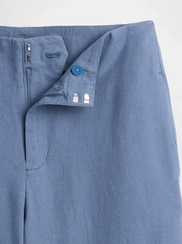 Raka, avslappnade ankellånga byxor i linneblandning