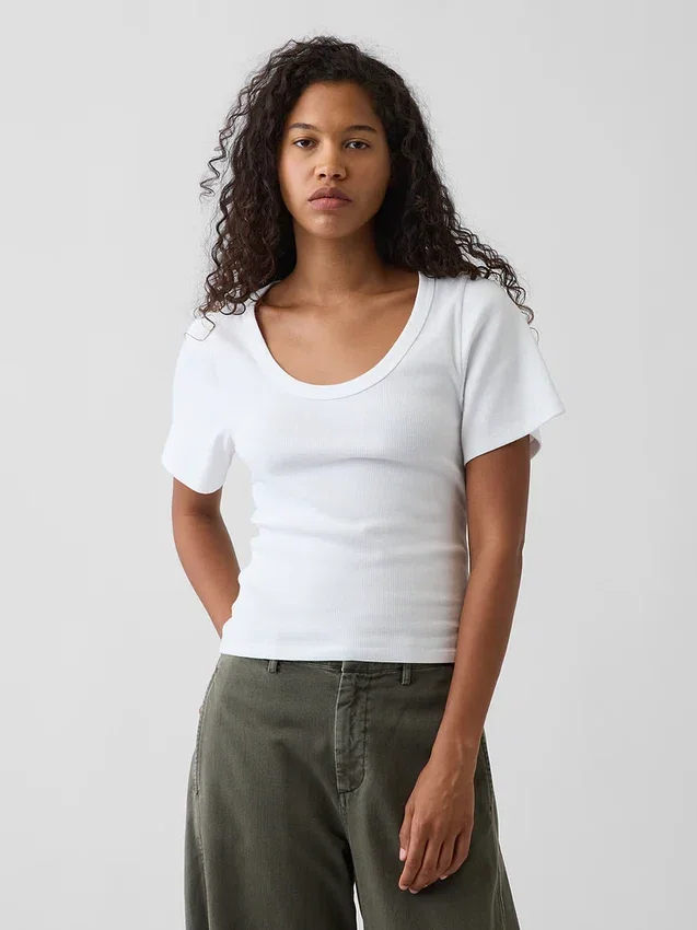 Ribbad T-shirt med rund hals
