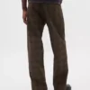 Rutiga, baggy Jeans i canvas