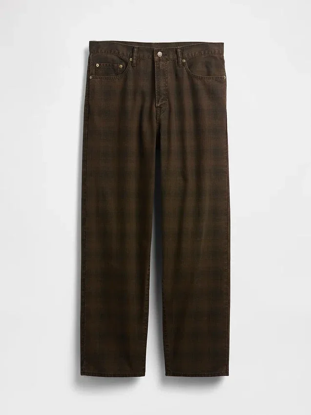 Rutiga, baggy Jeans i canvas