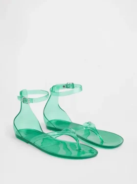 Sandaler med remmar i gelé