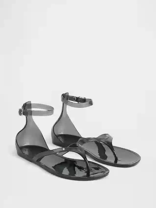 Sandaler med remmar i gelé