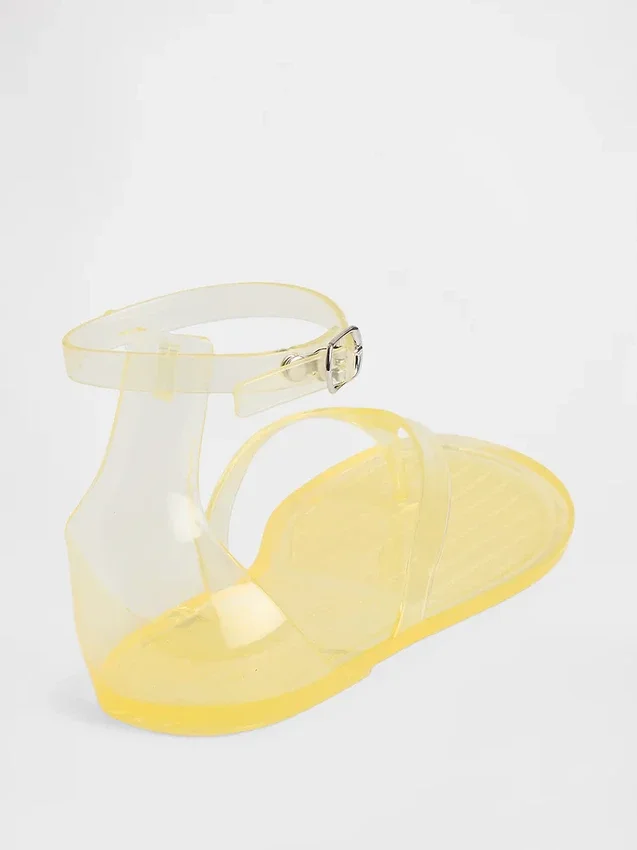Sandaler med remmar i gelé