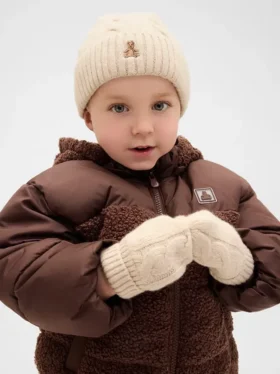 Set med mjuk, kabelstickad mössa och vantar för Baby & Småbarn