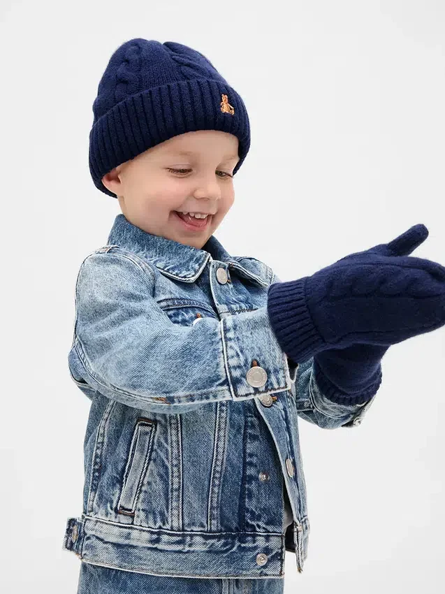 Set med mjuk, kabelstickad mössa och vantar för Baby & Småbarn