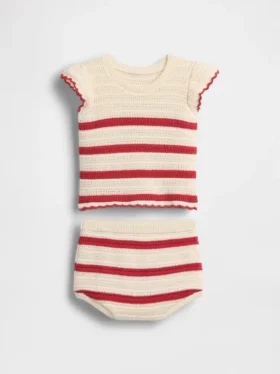 Set med randig virkad babyklädsel