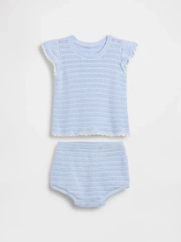 Set med randig virkad babyklädsel