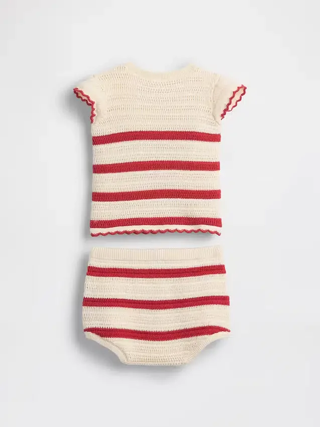 Set med randig virkad babyklädsel