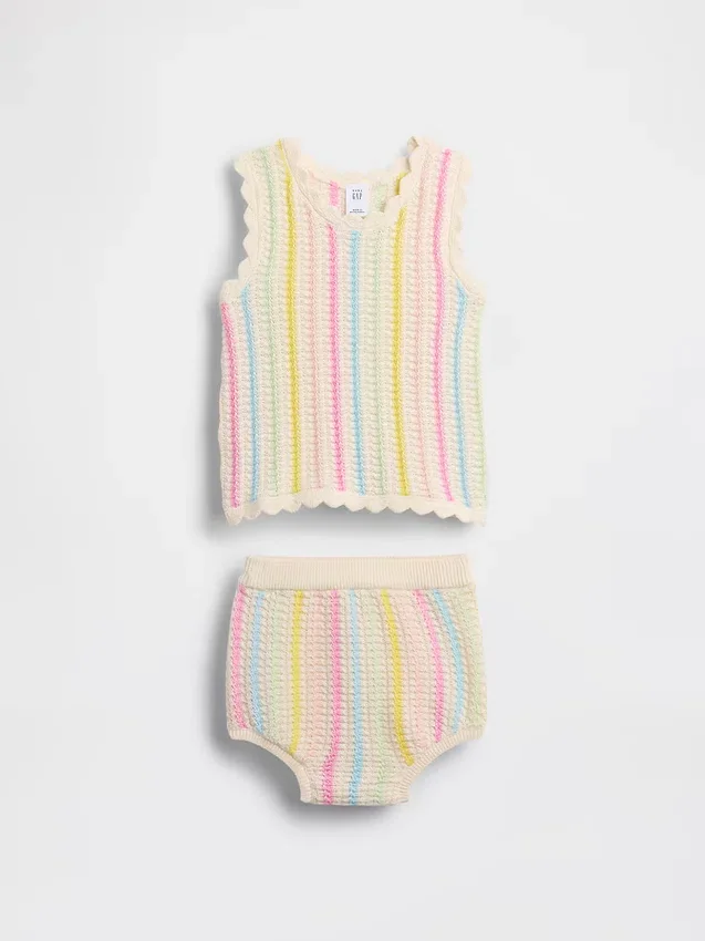 Set med randig virkad babytröja och shorts