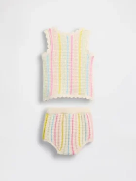 Set med randig virkad babytröja och shorts