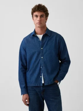 Skjorta i denim med avslappnad passform och rak nederkant