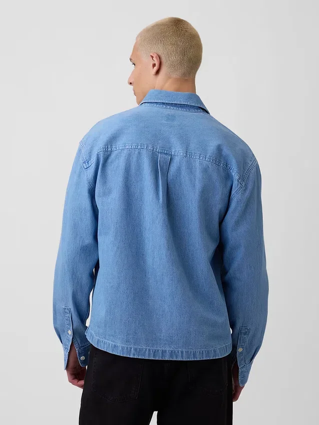 Skjorta i denim med avslappnad passform och rak nederkant