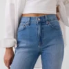 Slim Straight-jeans med hög midja och uppvikt benslut i 90-talsstil