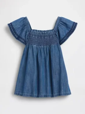 Smockad denimklänning för spädbarn