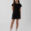Snabbtorkande löparshorts med fjärilskant för barn