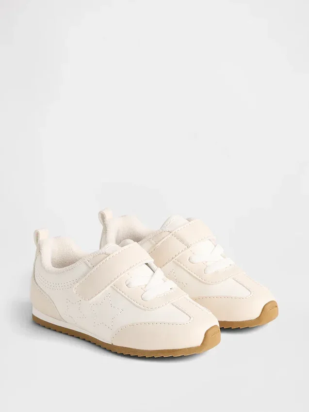 Sneakers för småbarn med stjärnmönster