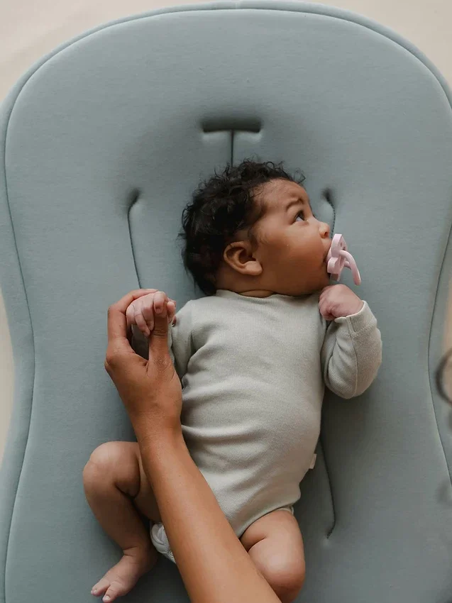 Snuggle Me Infant Lounger Curve