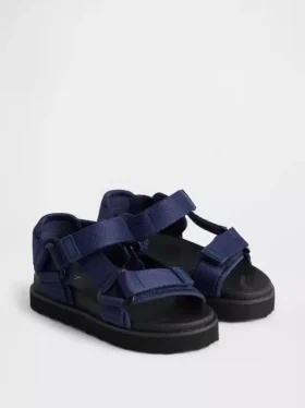 Sportiga sandaler för småbarn