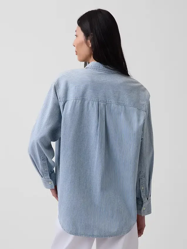 Stor skjorta i randig denim
