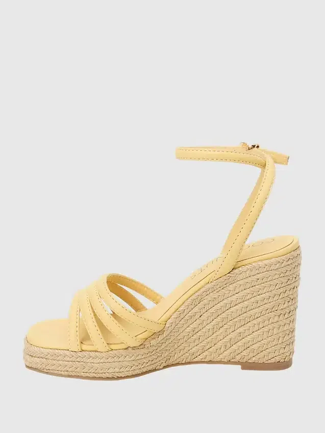Sunnie-sandalen med kilklack