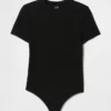T-shirt-bodysuit i tättstickad jersey
