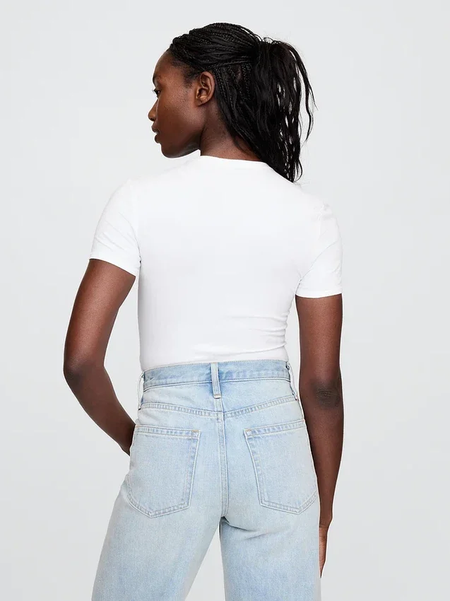 T-shirt-bodysuit i tättstickad jersey