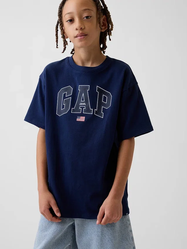 T-shirt för barn i tjockt tyg med avslappnad passform och Gap Logo