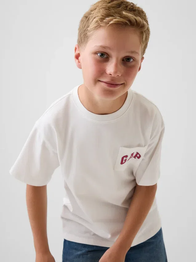 T-shirt för barn i tjockt tyg med avslappnad passform och Gap Logo