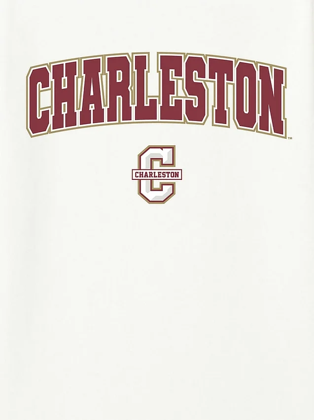 T-shirt med College of Charlestons Arch Logo som sekundär grafik