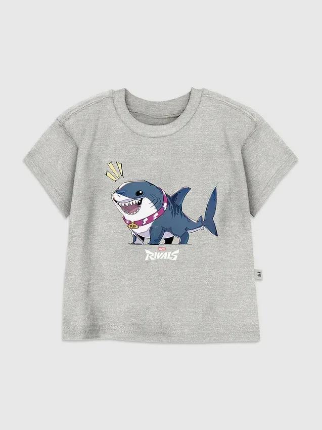 T-shirt med ”Marvel Rivals Jeff the Shark”-motiv för småbarn