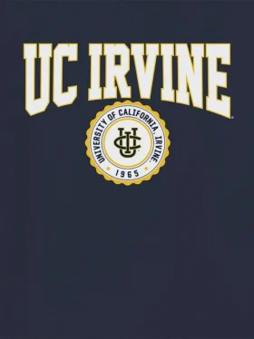T-shirt med University of California Irvines universitetsvapen